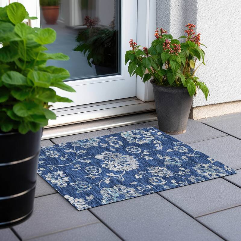 Machine Washable Indoor/ Outdoor Chantille Modern Floral Rug - Navy - 1'8" x 2'6"