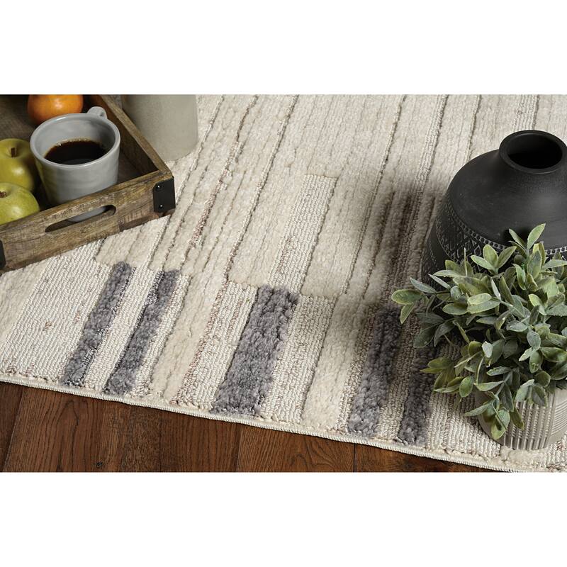 Strick & Bolton Doyle Grey/ Ivory High-low Textured Fringe Area Rug