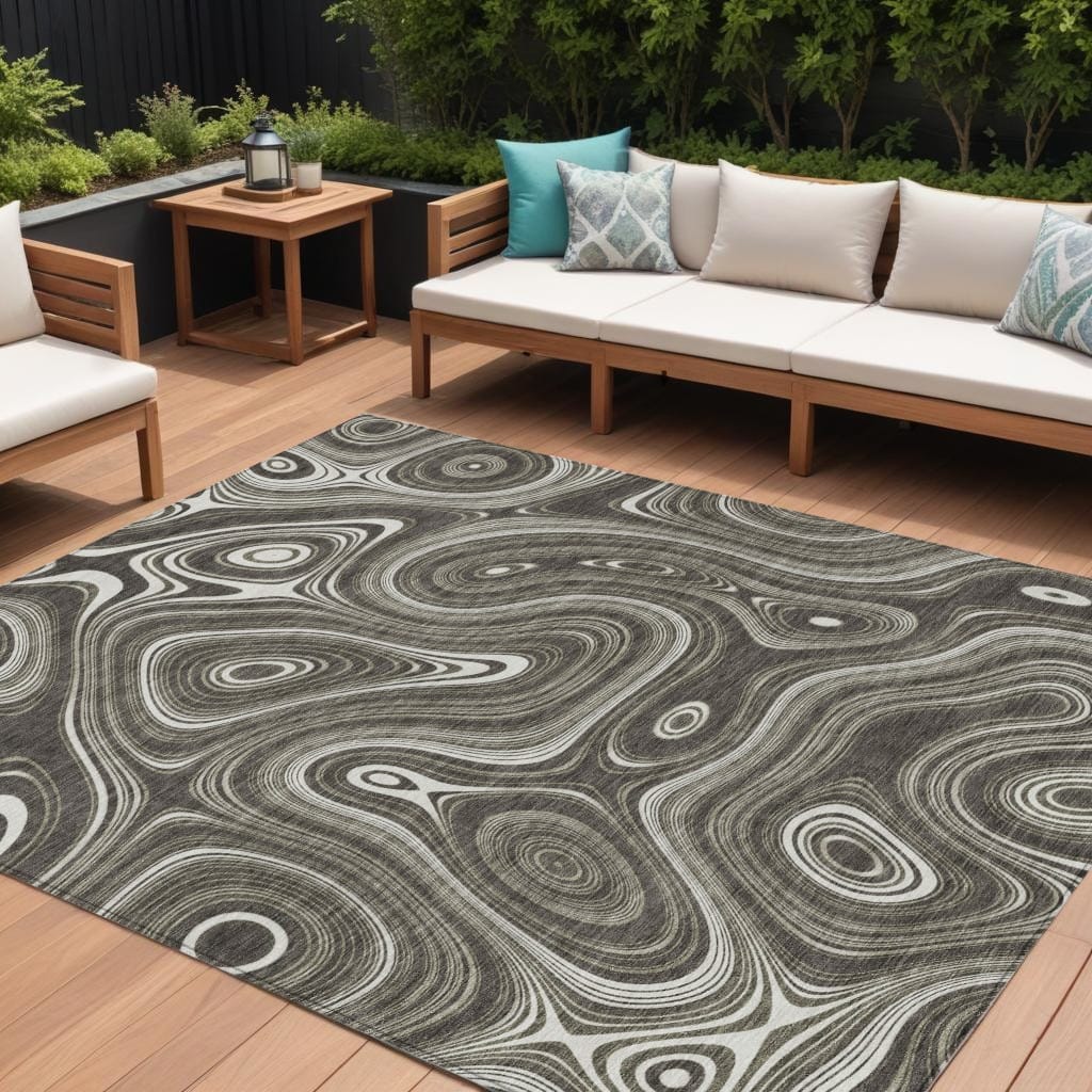 HomeRoots Geometric Transitional Rectangle Outdoor Rug