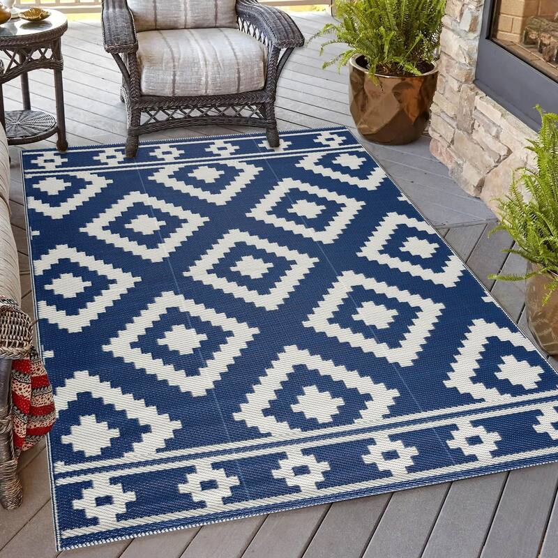 Playa Rug Outdoor Recycled Reversible Plastic Folded Mat/Rug Milan Collection Lightweight & Weather, Water and UV Resistant