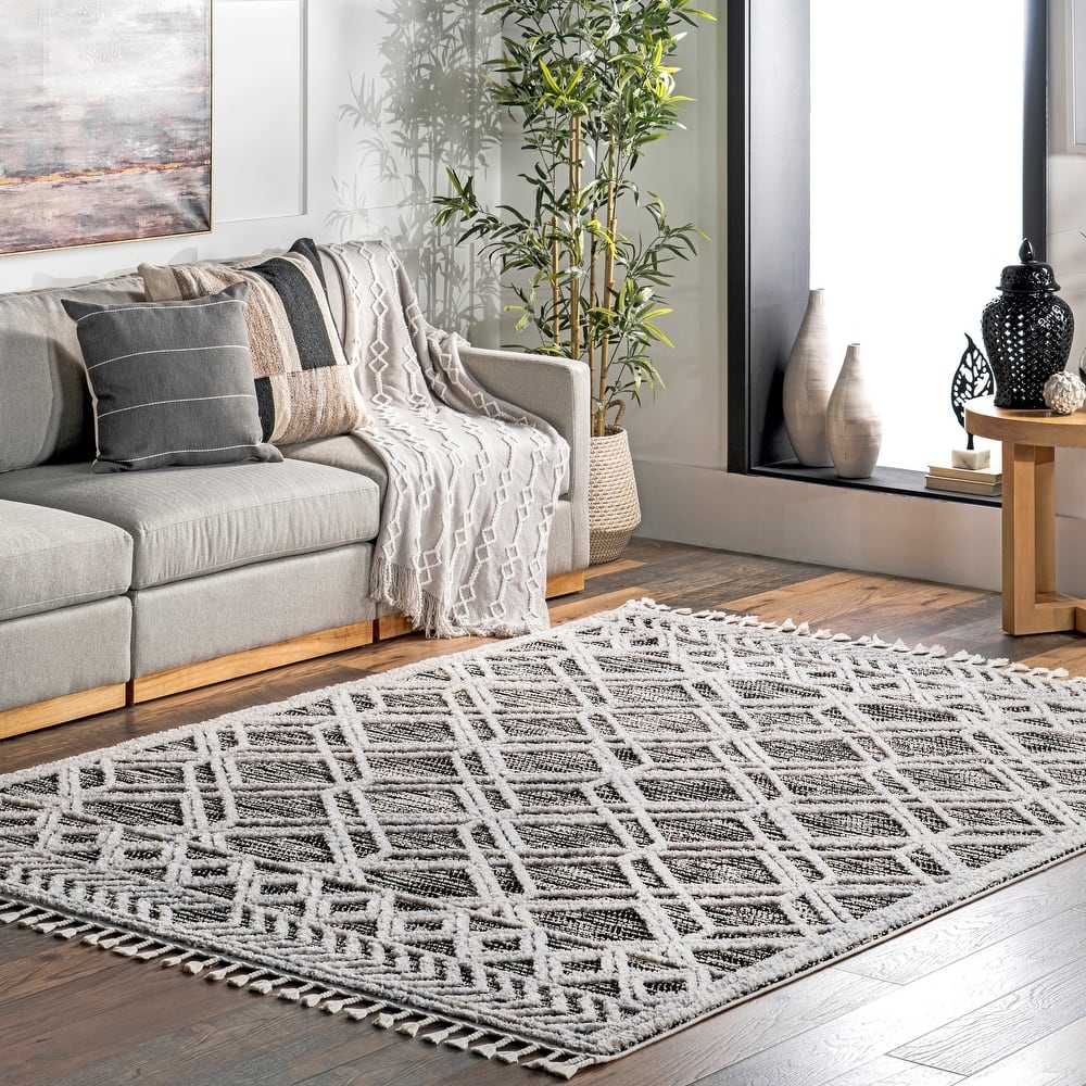 Nuloom Ansley Moroccan Lattice Tassel Area Rug