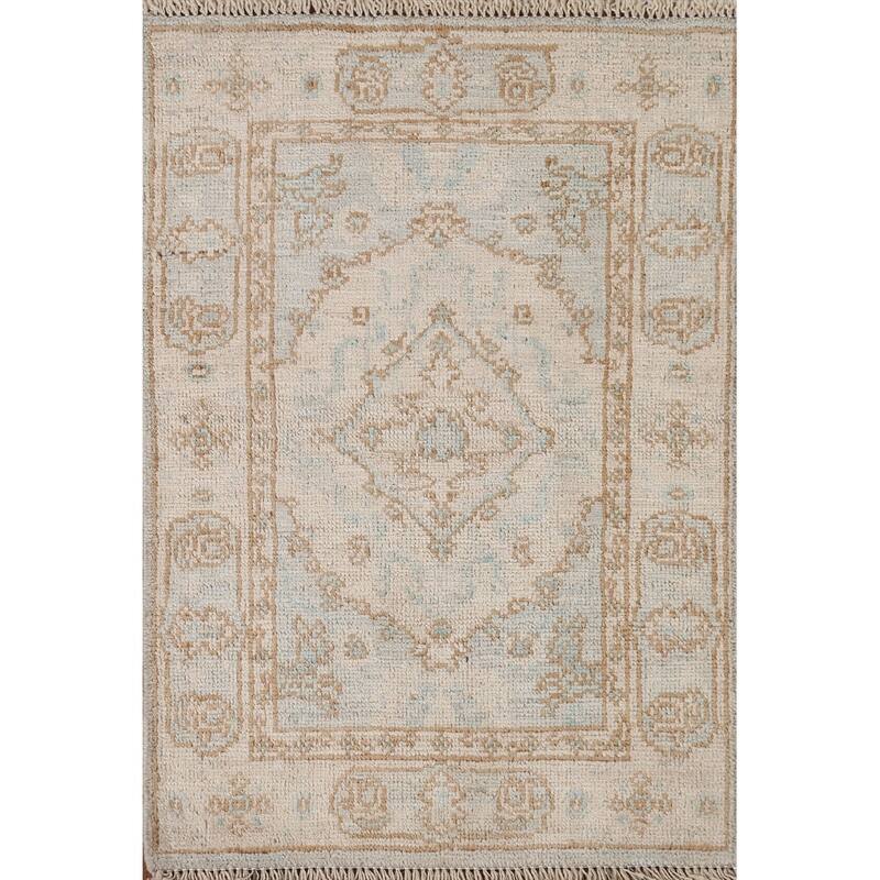 Hand Knotted Oriental 100% Wool Carpet Transitional Medallion Beige & Ivories Oushak Area Rug - 2' 11'' X 2' 0''