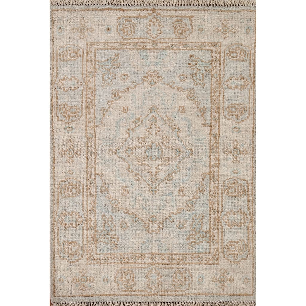 Hand Knotted Oriental 100% Wool Carpet Transitional Medallion Beige & Ivories Oushak Area Rug - 2' 11'' X 2' 0''