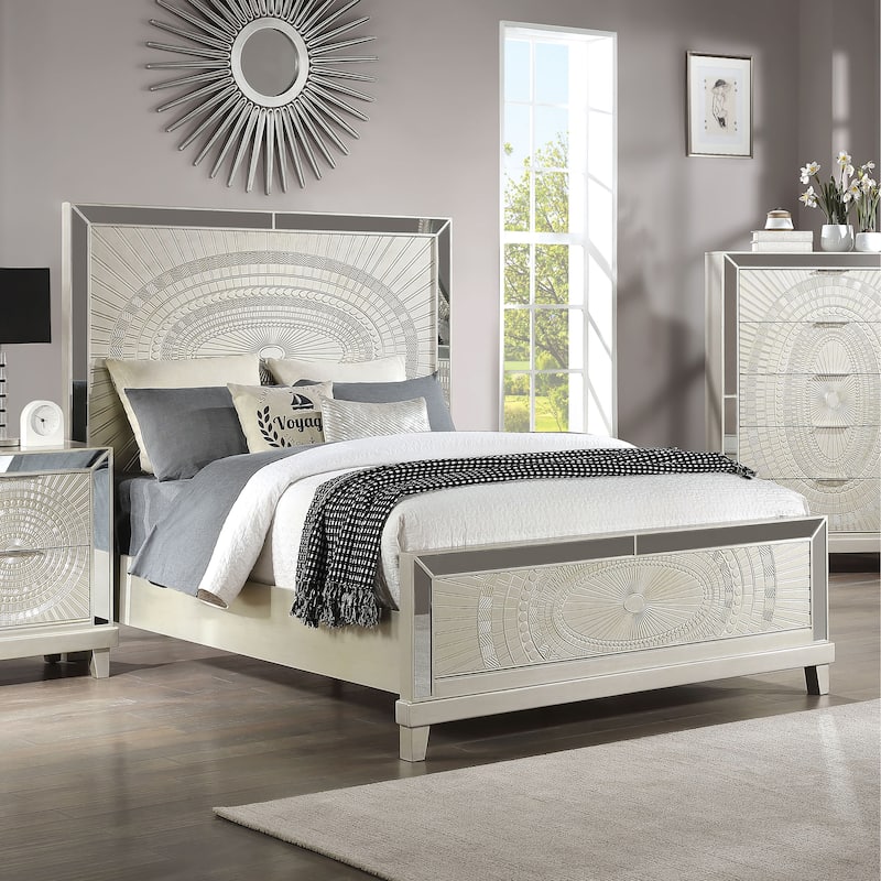 Furniture of America Luela Glam Boho Champagne Wood Carved Panel Bed - King
