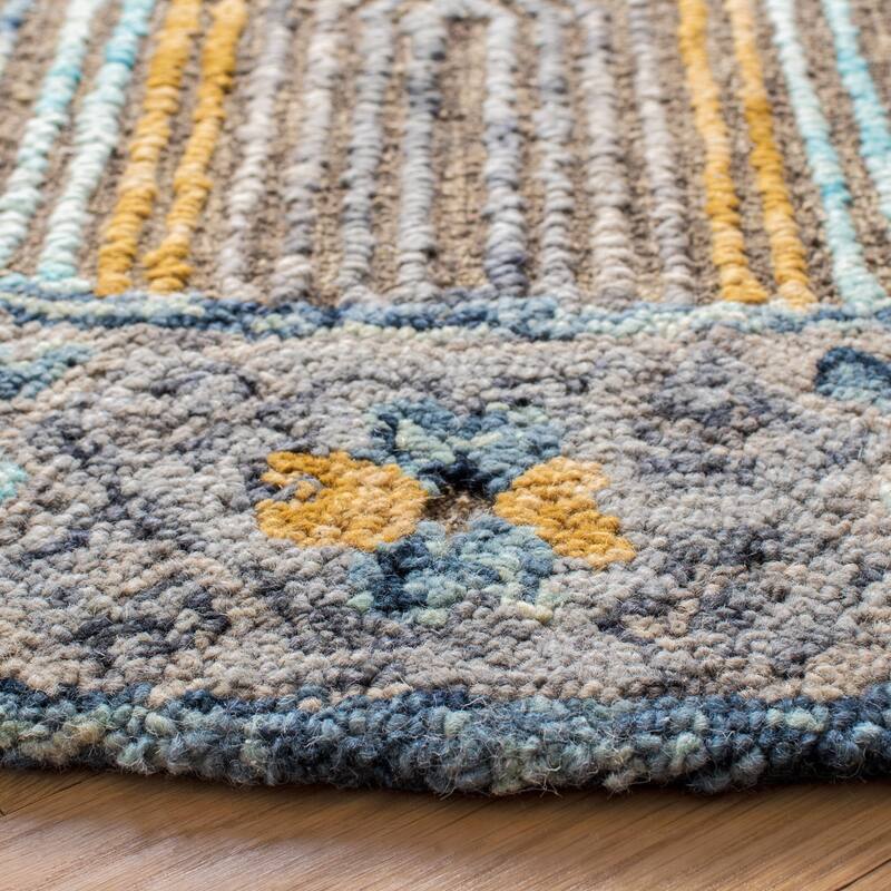 SAFAVIEH Handmade Trace Cristal Geometric Wool Rug