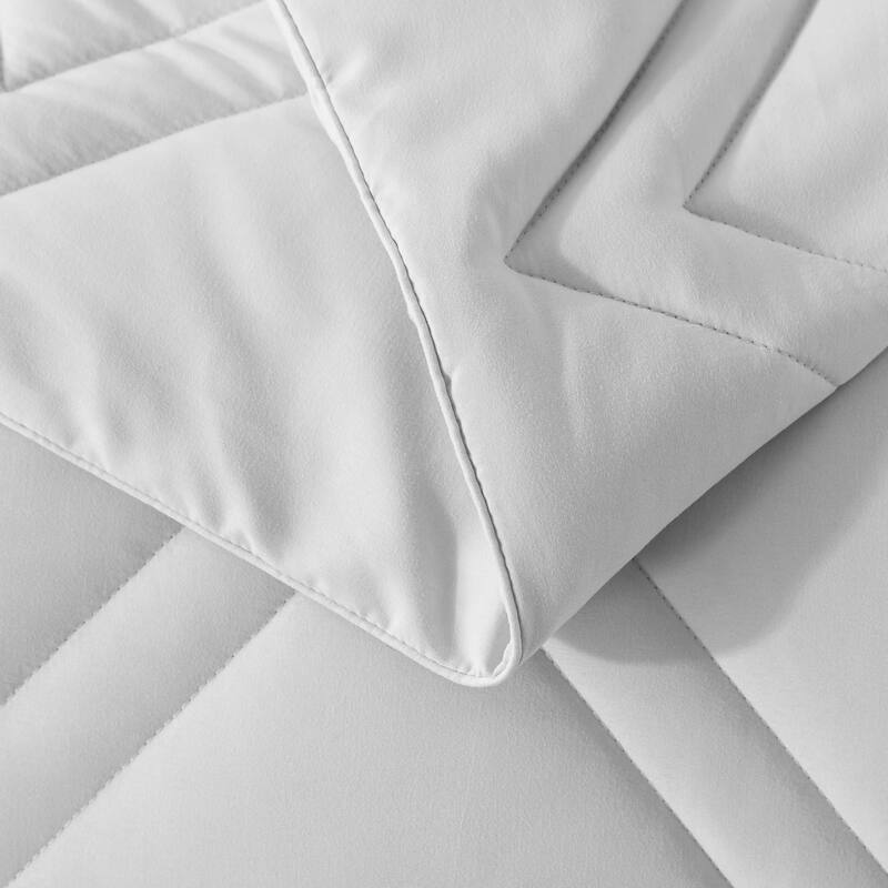 Double Diamond Down Alternative Comforter