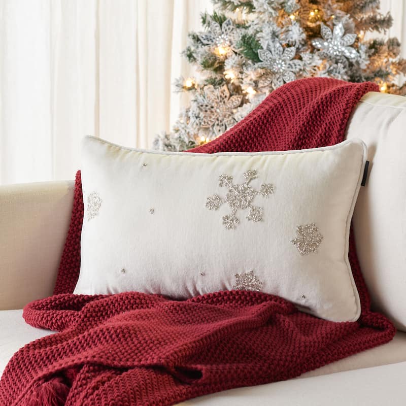 SAFAVIEH Bridgette 12"x20" Snow Pillow