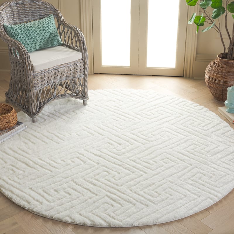 SAFAVIEH Tahoe Shag Nieki Geometric 1.2-inch Thick Rug - 8' Round - White - Round