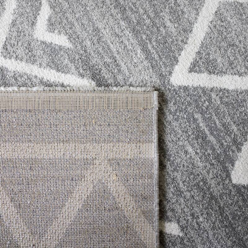 Carson Carrington Salsaker Geometric Area Rug