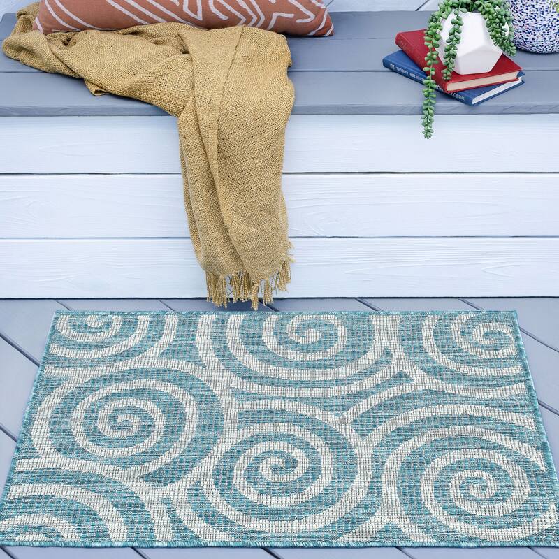 Colonnade Transitional Geometric Indoor/Outdoor Area Rug