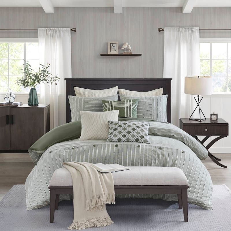 Madison Park Signature Essence Oversized Cotton Clipped Jacquard Comforter Set with Euro Shams and Throw Pillows - Green - King