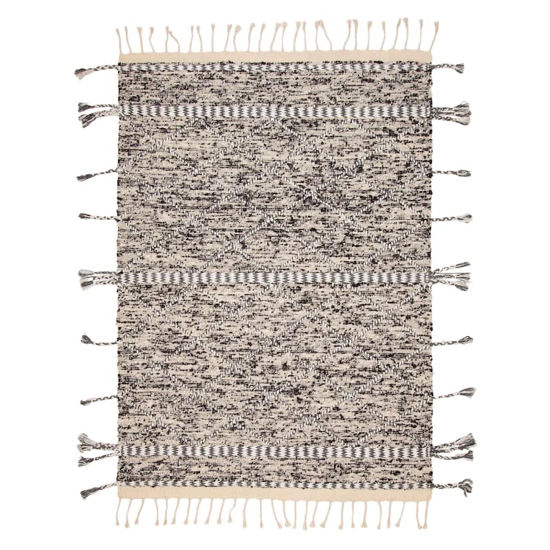 Sienna Black Rug 5'7" x 7'11" - 5'7 x 7'11 - Black - 5'7 x 7'11