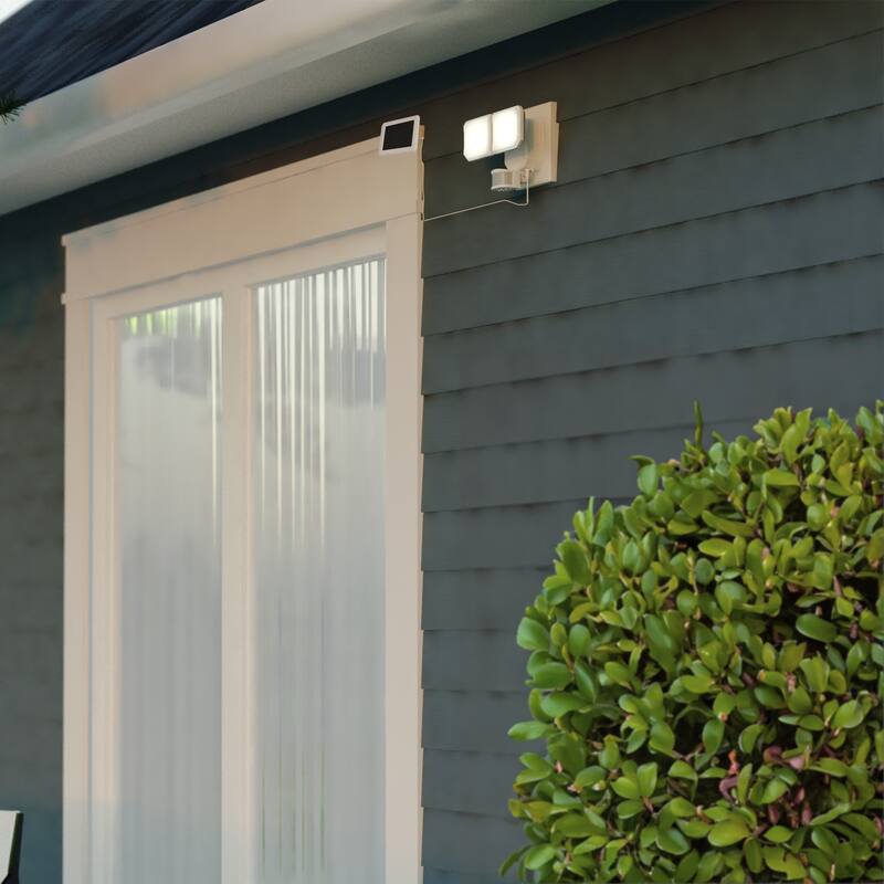 Solar Powered Outdoor Security LED Flood Light White, Motion Sensor, Dusk to Dawn, Battery Backup