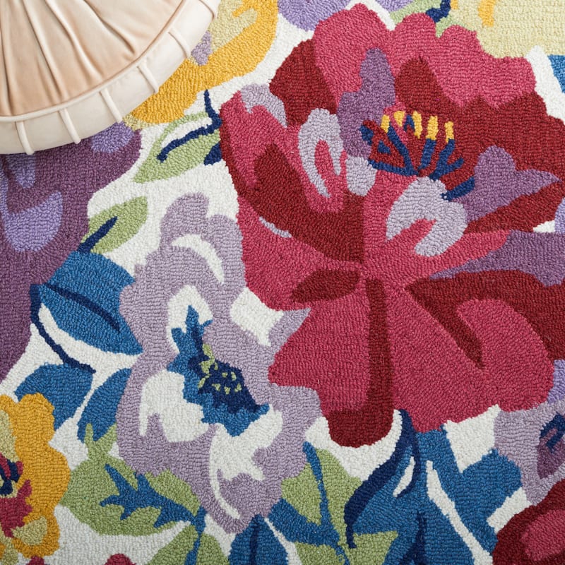 SAFAVIEH Handmade Chelsea Astronomy Floral Wool Rug
