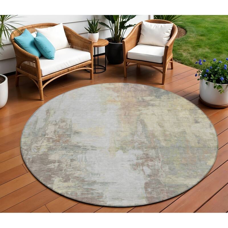 HomeRoots Abstract Transitional Rectangle Outdoor Rug - 8' Round