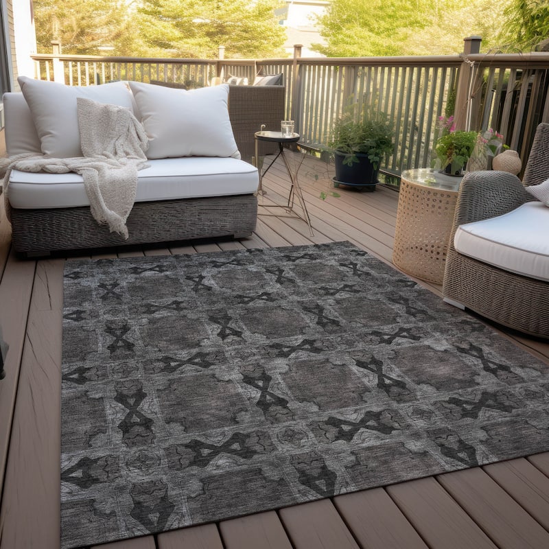 Machine Washable Indoor/ Outdoor Boho Medallions Chantille Rug - Gray - 5' x 7'6"