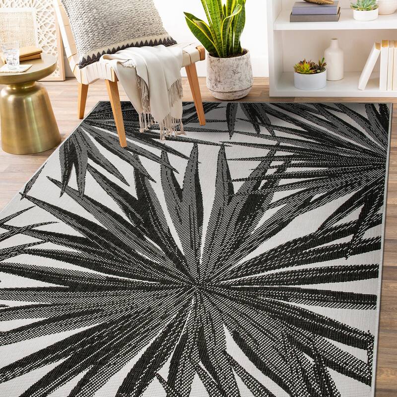 World Rug Gallery Tropical Nature Inspired Indoor/Outdoor Area Rug