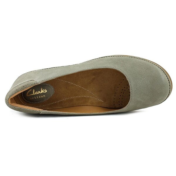 clarks flats green