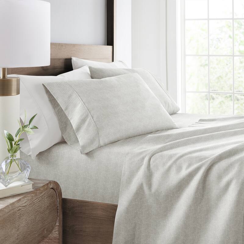 Soft Lines Patterned Ultra-Soft Bed Sheet Set