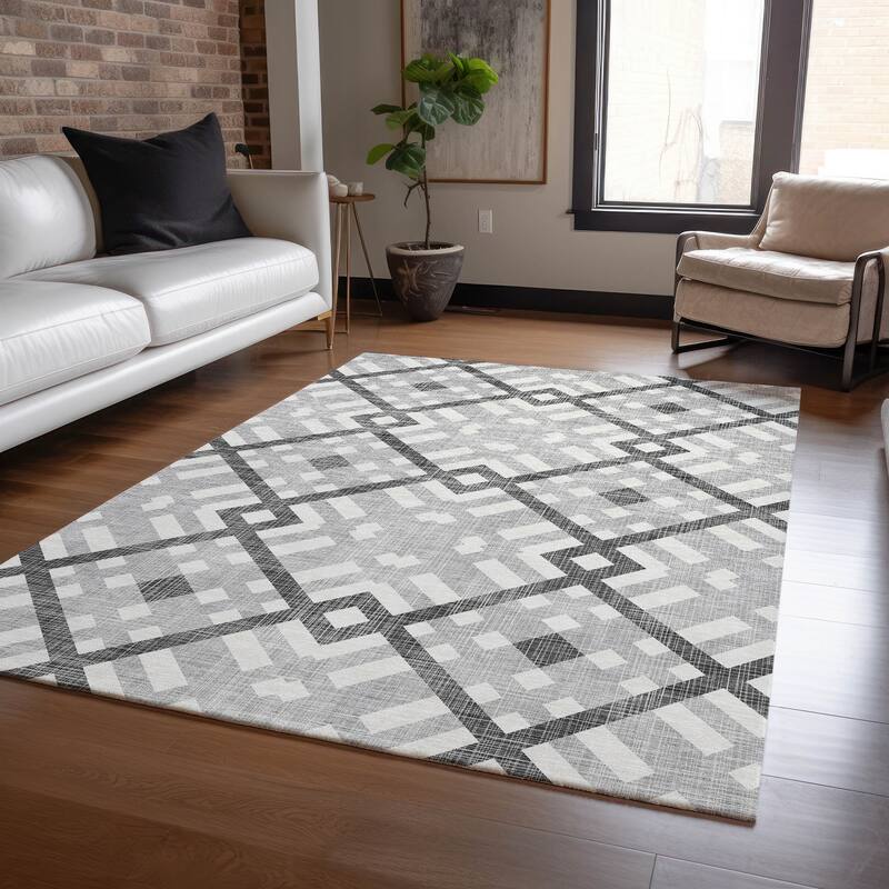 Machine Washable Indoor/ Outdoor Chantille Modern Trellis Rug - Gray - 2'6" x 3'10"