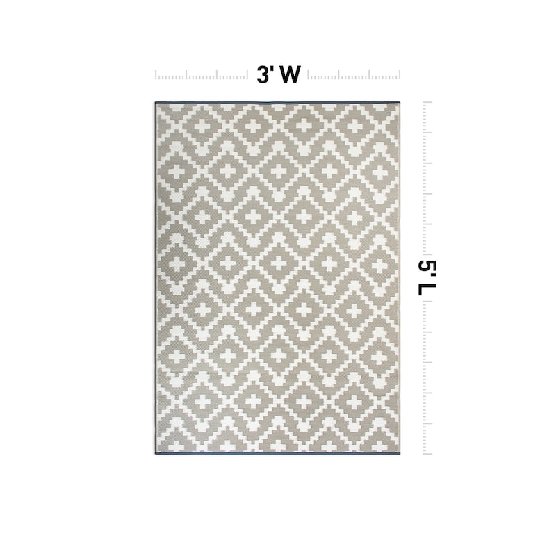 Trellis Geometric Reversible Plastic Outdoor Rugs