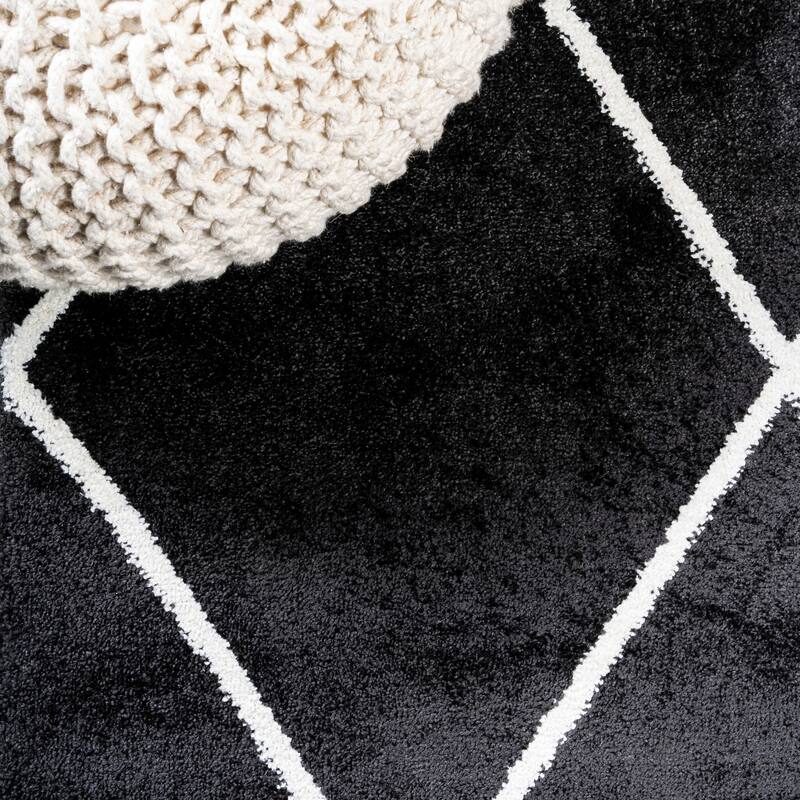 JONATHAN Y Viscon Minimalist Diamond Trellis Area Rug