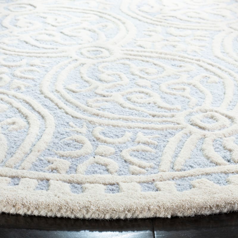 SAFAVIEH Handmade Cambridge Myrtis Moroccan Wool Rug