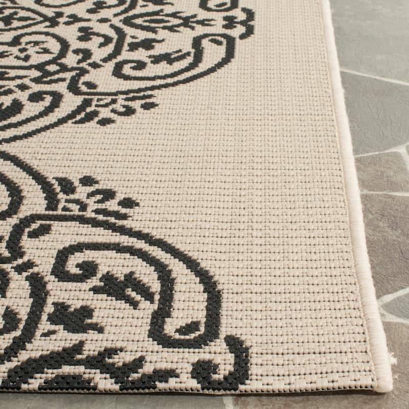 Martha Stewart by SAFAVIEH Topiary Signet Indoor/ Outdoor Waterproof Rug