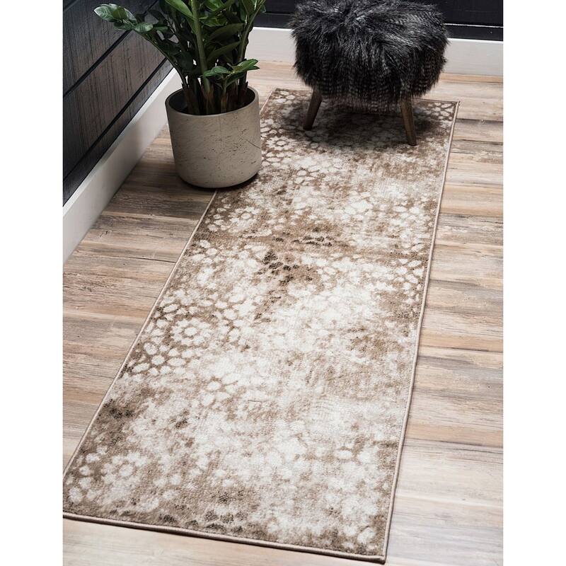 Transitional Fredo Collection Area Rug - 2'x6'7" - Brown