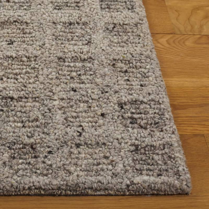 SAFAVIEH Handmade Pine Jaylin Wool Rug