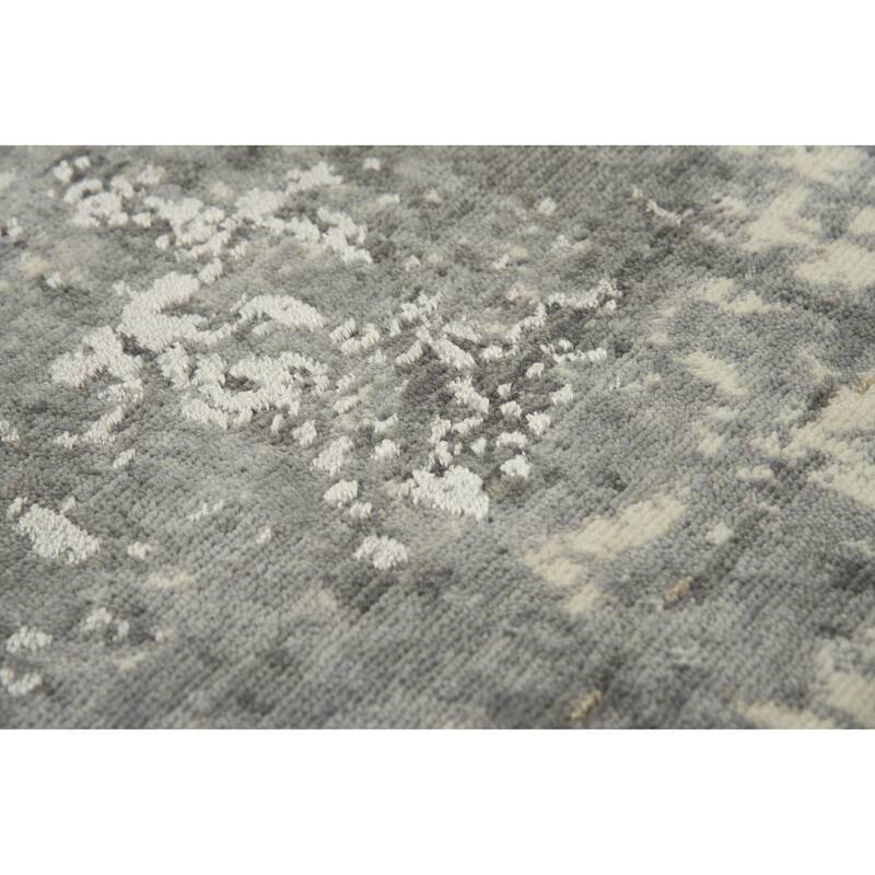 Alora Decor Radiant Abstract Distressed Wool Blend Rug