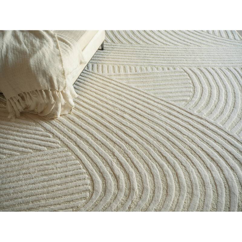 Entro Handmade New Zealand Wool Cream/Ivory Area Rug.