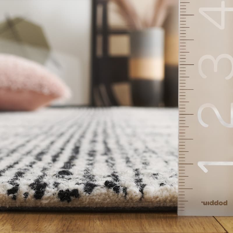 SAFAVIEH Handmade Ebony Makpal Modern & Contemporary Wool Rug