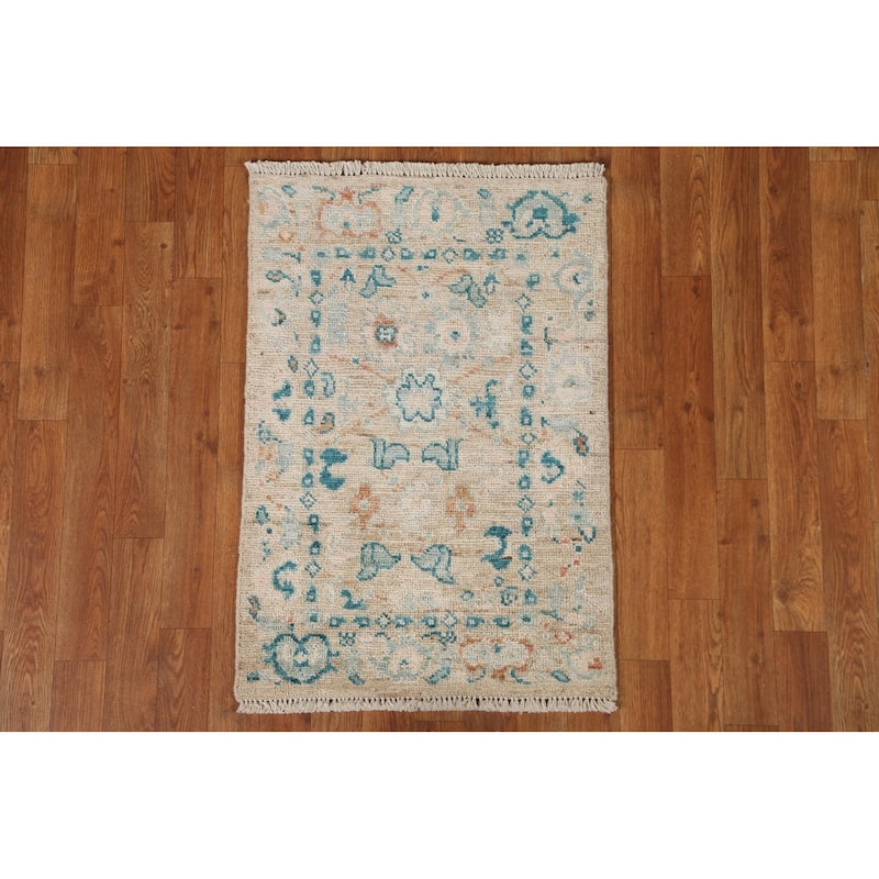 Hand Knotted Oriental 100% Wool Carpet Transitional Floral Beige & Ivories Oushak Area Rug - 2' 11'' X 2' 0''