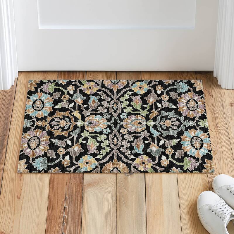 Machine Washable Indoor/ Outdoor Traditional Blanca Chantille Rug