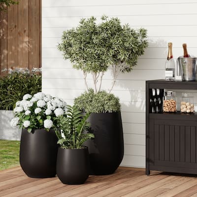 DTY Signature Mount Wilson 1-Piece Fiberstone Tapered Planter for Indoor/Outdoor, Black