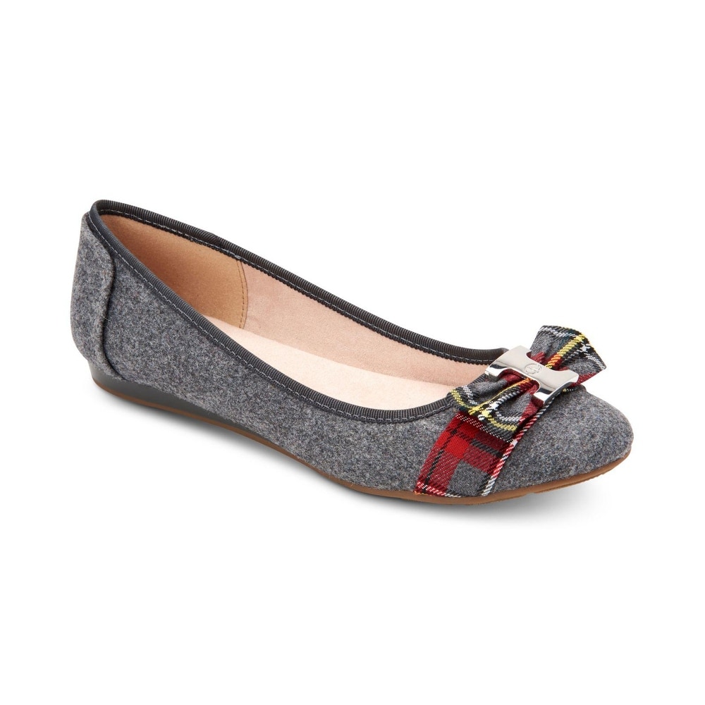 QZUnique Womens Classic Round Toe Patent Leather Ballet Slip On Boat Flat Shoes