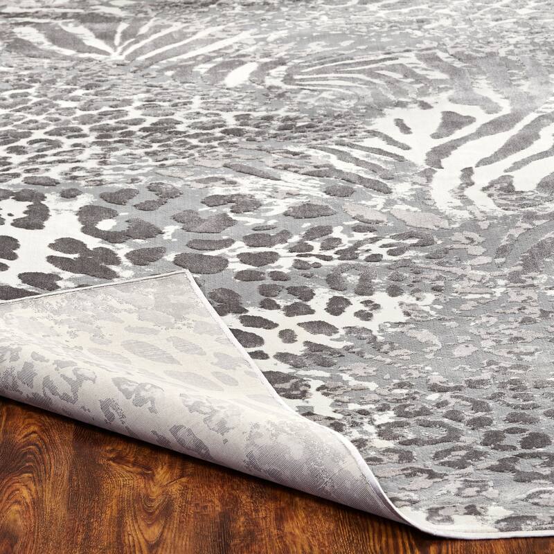 N Natori Serengeti Safari Neutrals Area Rug