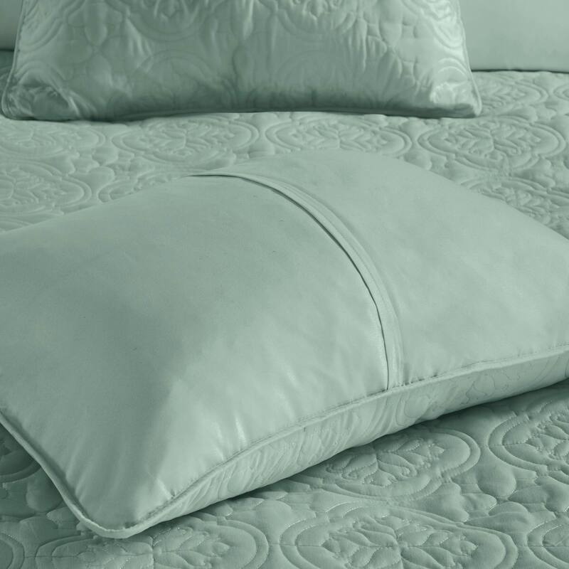510 Design Hayley Oversized Solid Texture 3 Piece Reversible Bedspread Set