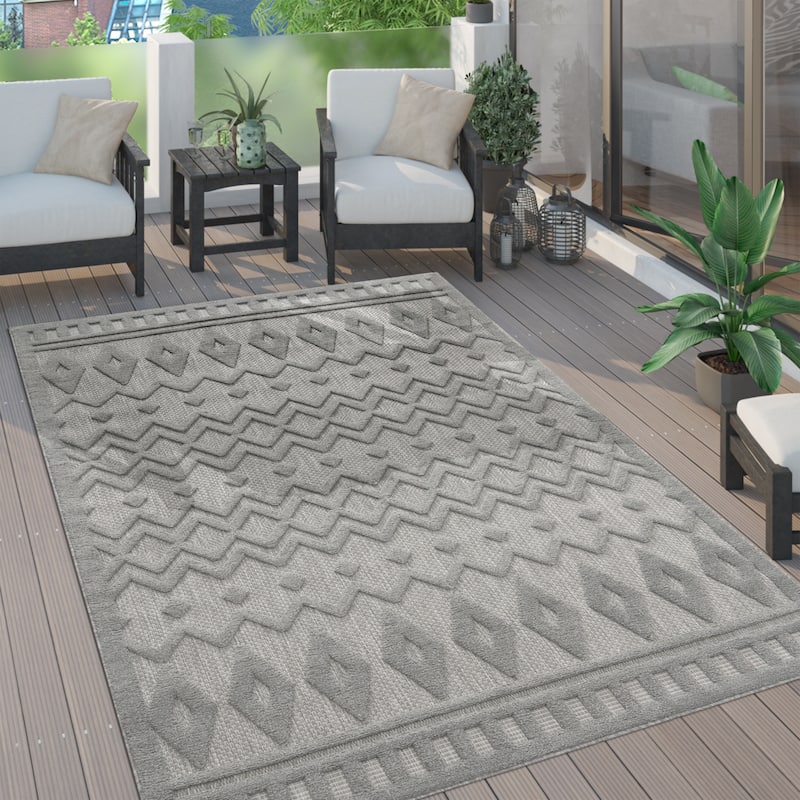 Indoor & Outdoor Rug With Geometric Trellis High-Low Pattern - grey - 7'10" x 11'2"