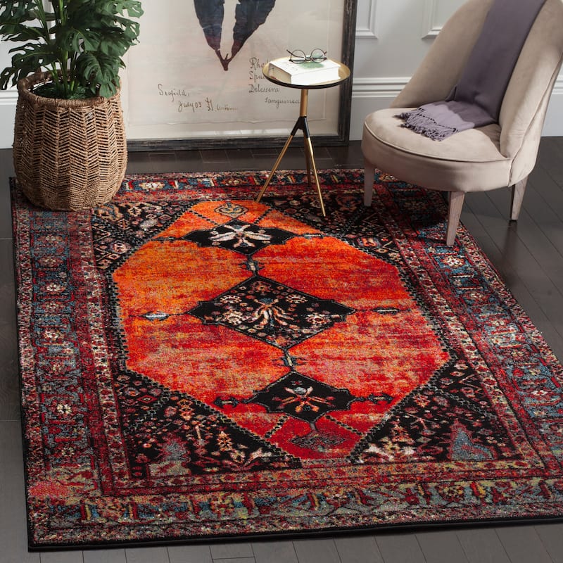 SAFAVIEH Vintage Distressed Boho Regina Akife Oriental Rug - 2'7" x 5' - Orange/Multi