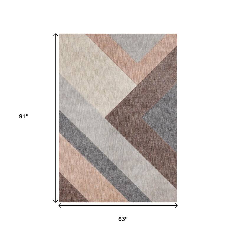 HomeRoots Geometric Modern Rectangle Area Rug - 5' X 8'