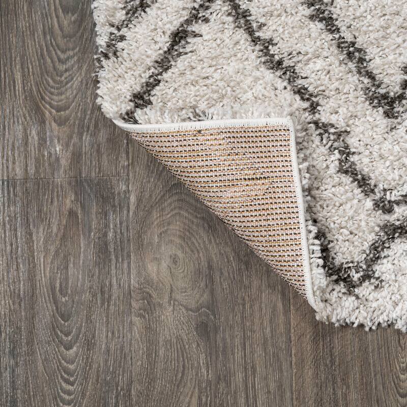 JONATHAN Y Algaida Diamond Trellis Shag Area Rug
