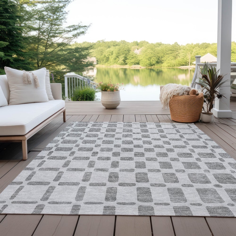 Machine Washable Indoor/ Outdoor Chantille Contemporary Geo Rug