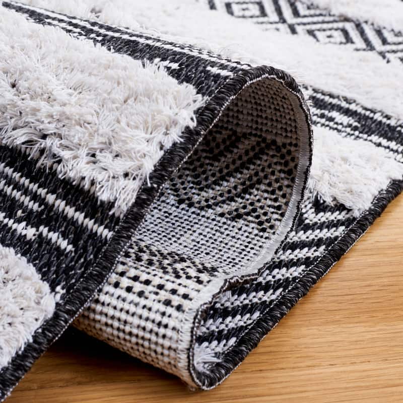 SAFAVIEH Augustine Zoulikha Stripe Fringe Rug