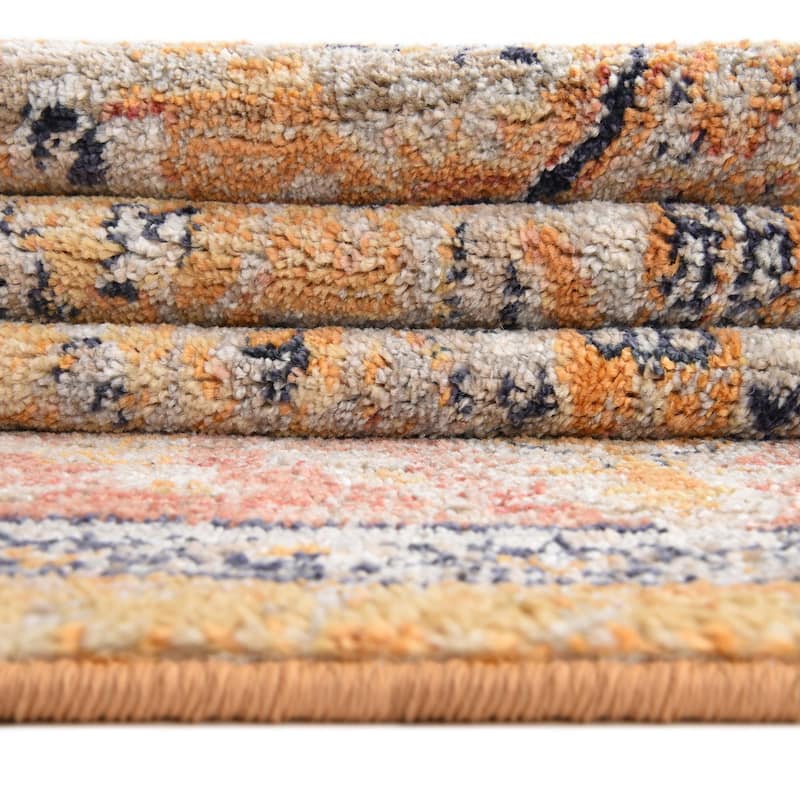 Traditional Nixa Collection Area Rug