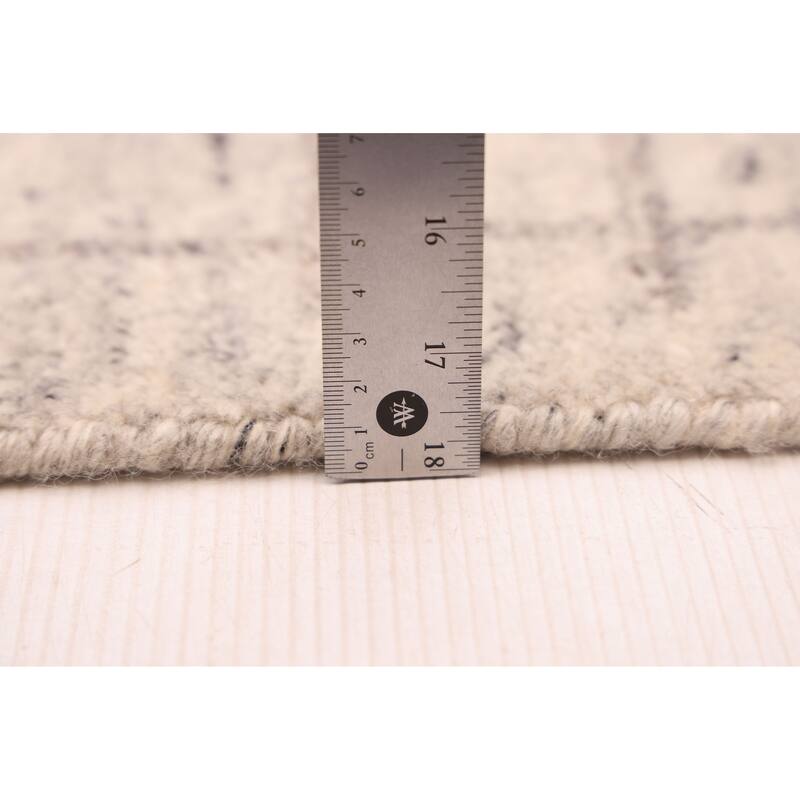 ECARPETGALLERY Hand-knotted Tangier Light Grey Wool Rug - 5'1 x 7'10