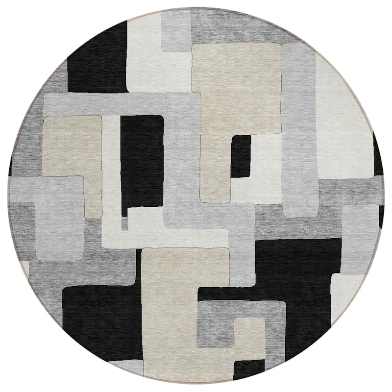 HomeRoots Geometric Transitional Rectangle Outdoor Rug - Beige/Ivory/Black - 8' Round