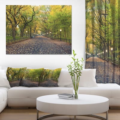Designart "The Mall Area in Central Park" Large Landscape Canvas Art - Green