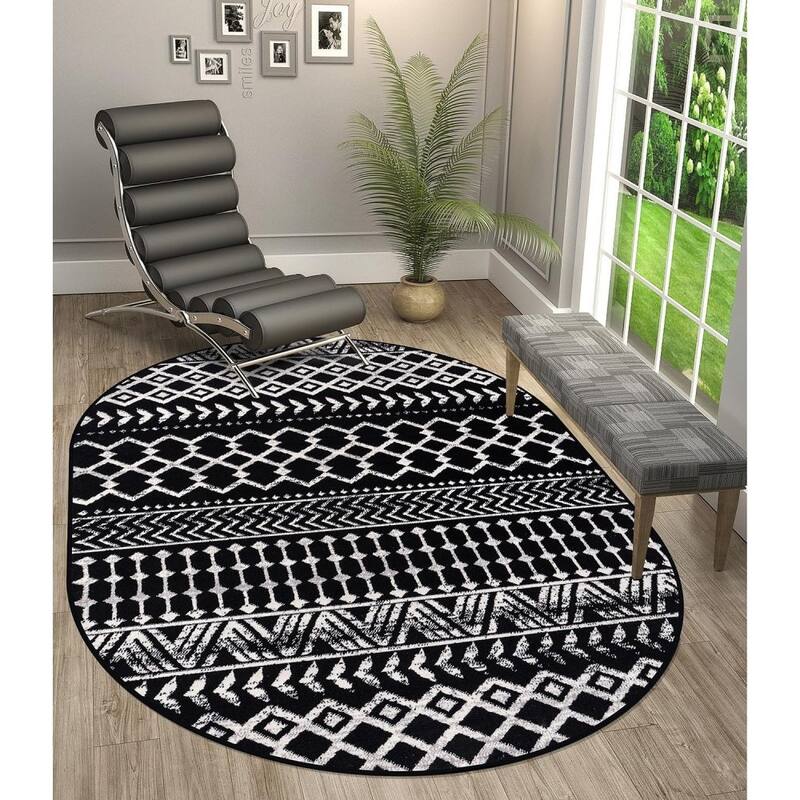 5'x7' Oval Boho Area Rug Geometric Design Non-Shedding - 60*84 - black